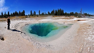 yellowstone_np_west_thumb_panorama_4344.jpg